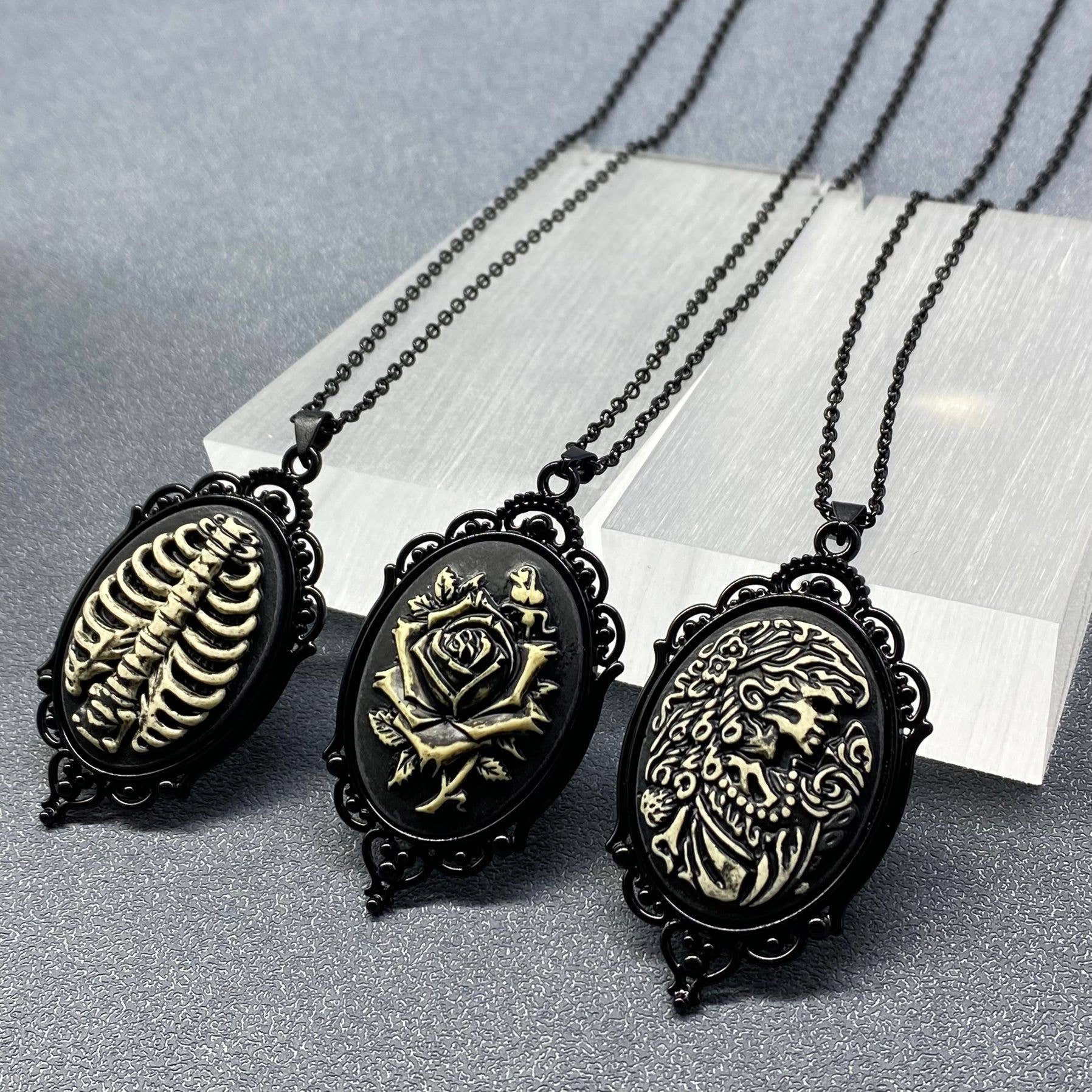 Gothic Style Pendant Black Necklace - GT