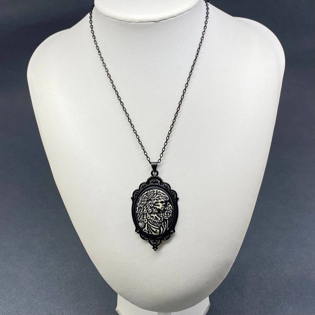 Gothic Style Pendant Black Necklace - GT