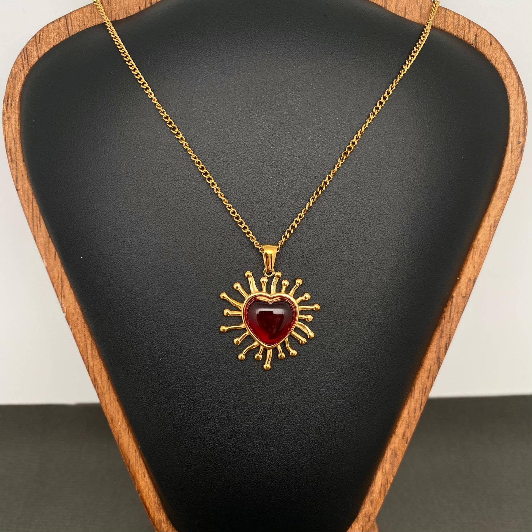 Red Heart 18K Gold Plated Stainless Steel Necklace - FGS