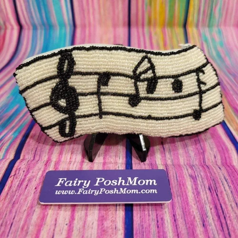 Vintage Hand-Beaded Musical Coin Purse – Treble Clef & Music Notes – c. 1950s