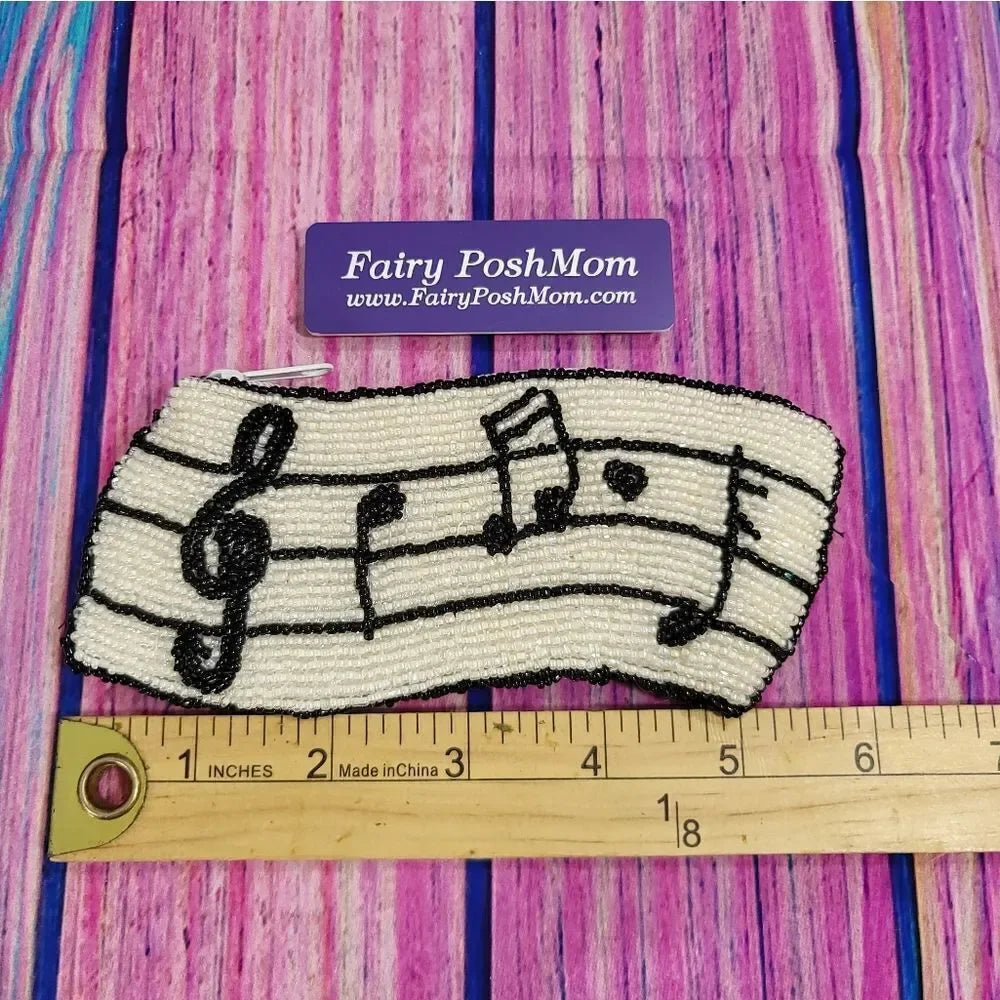 Vintage Hand-Beaded Musical Coin Purse – Treble Clef & Music Notes – c. 1950s