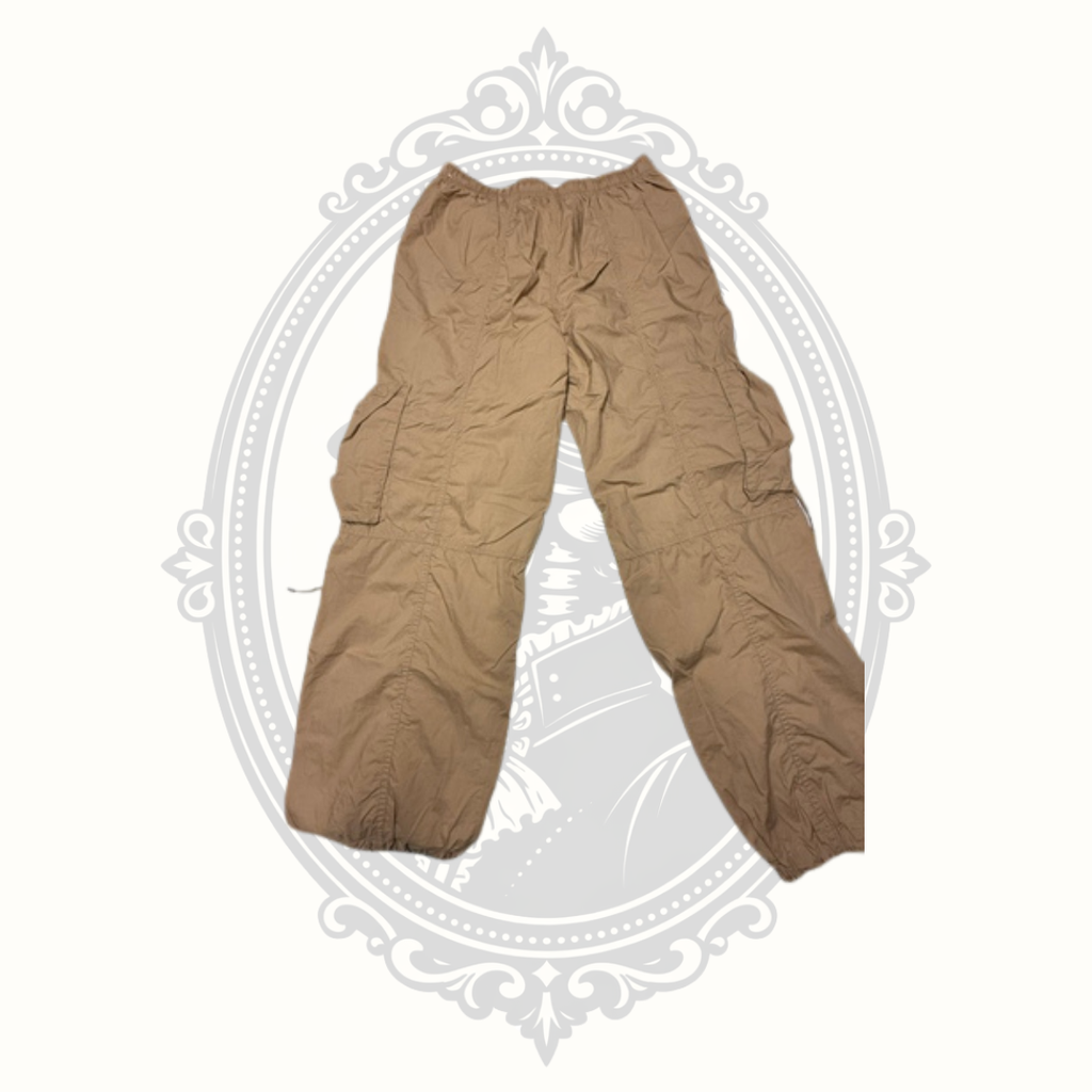 Abercrombie & Fitch Tan Cargo Pants – Women's Medium Regular