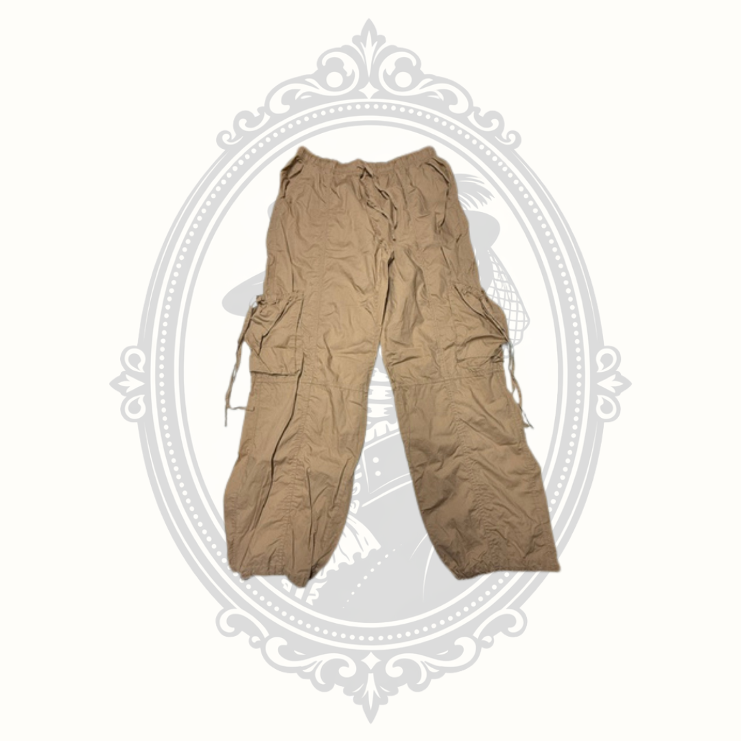 Abercrombie & Fitch Tan Cargo Pants – Women's Medium Regular