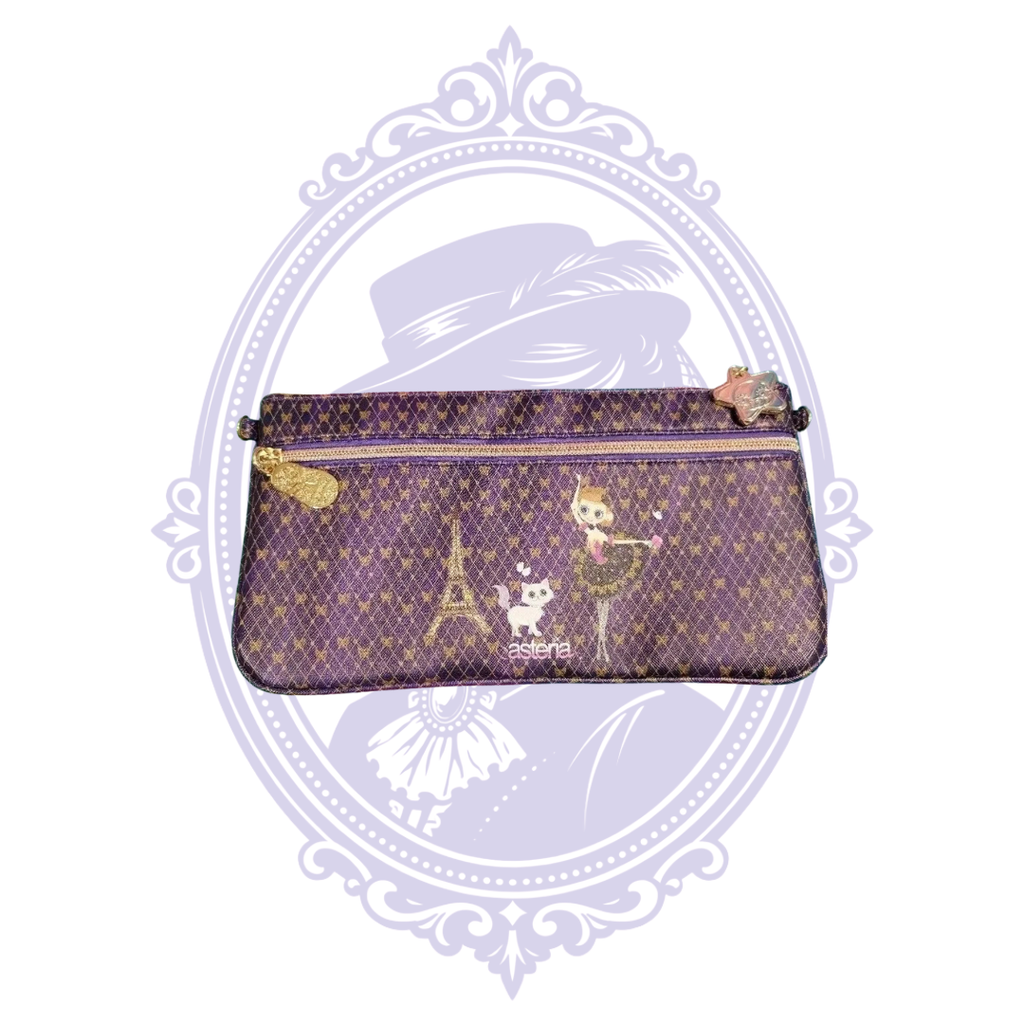 Gold-tone star zipper charm detail