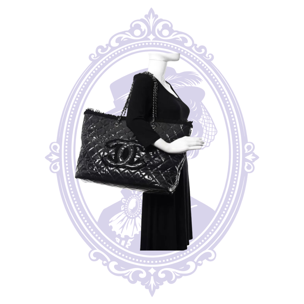 Chanel black Funny Tweed quilted vinyl tote – interior