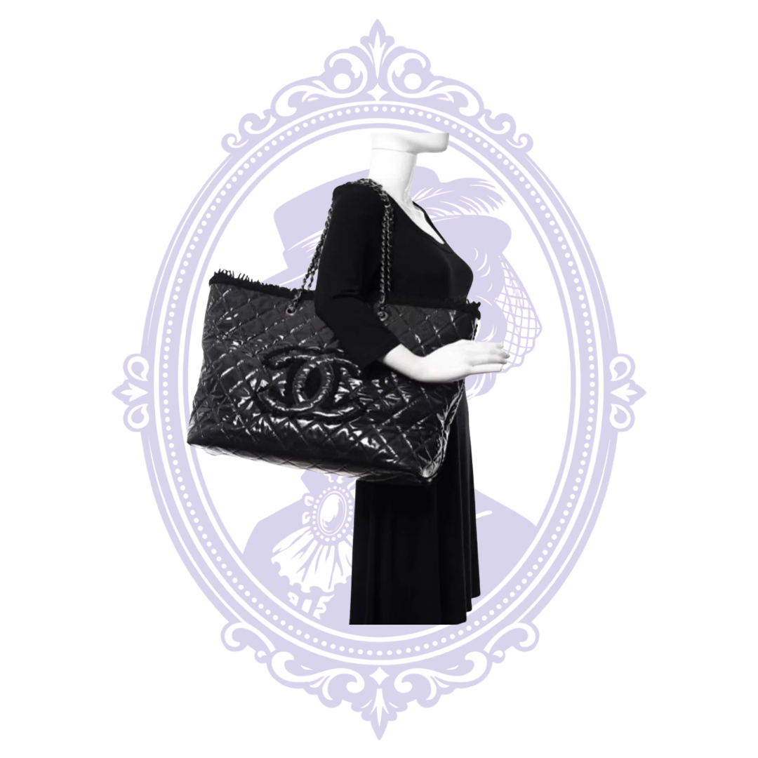 Chanel black Funny Tweed quilted vinyl tote – interior
