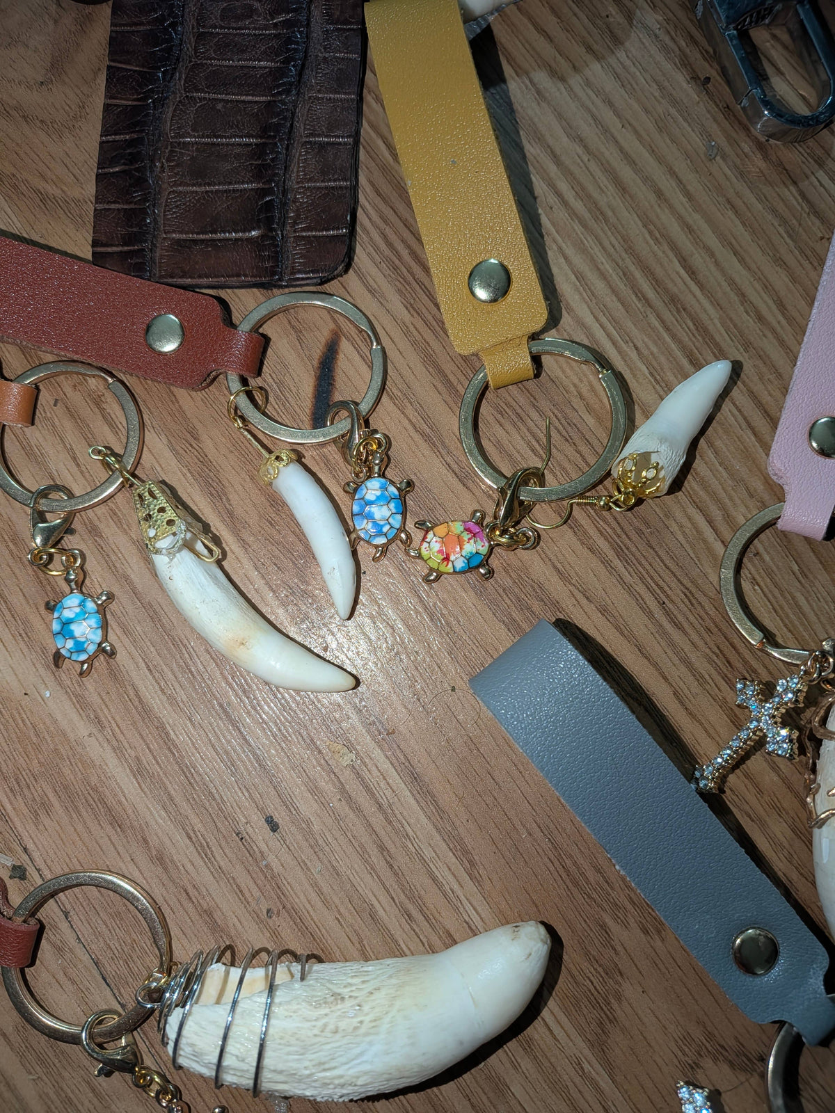 Genuine Louisiana Alligator Keychains – Tooth, Foot & Natural Curiosity Charms