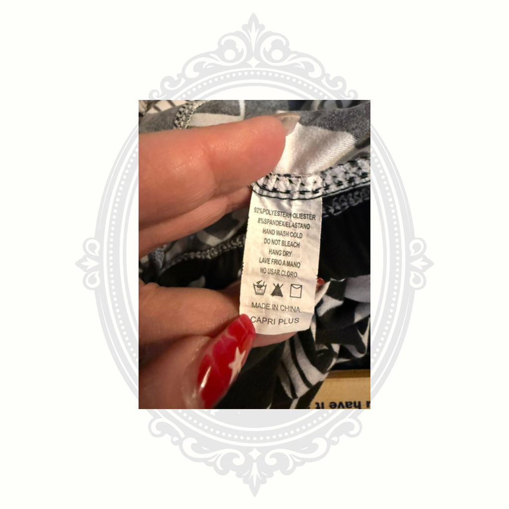 Black Music Note Heart Print Capri Leggings | Women's M/L Approx.