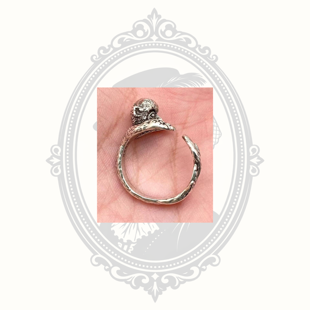 Side view of adjustable monkey ring.