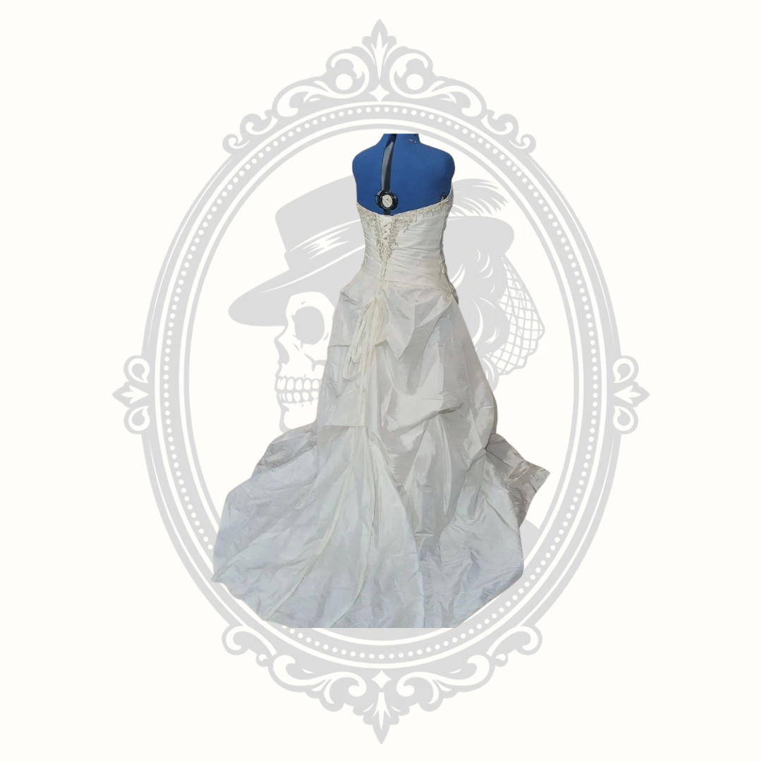 Private Collection Ivory Beaded Corset Wedding Gown – Size 20