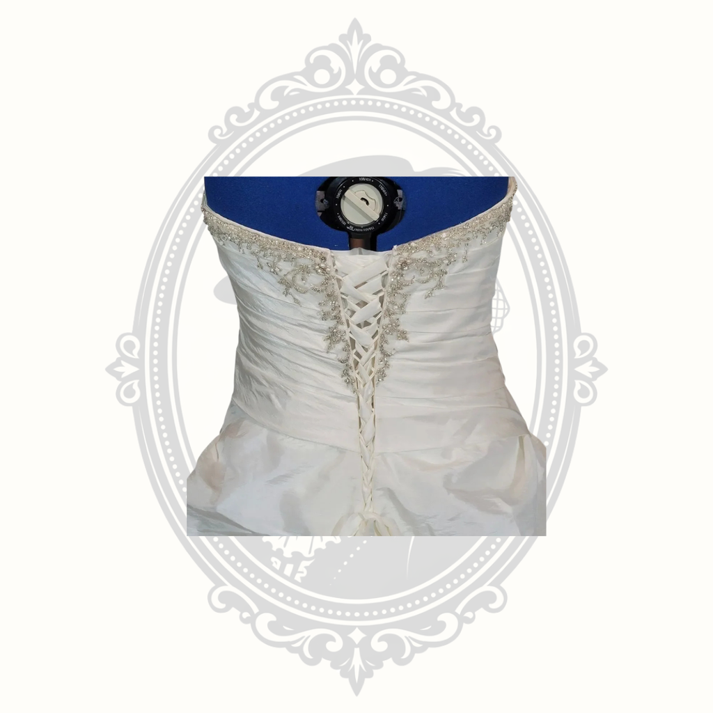 Private Collection Ivory Beaded Corset Wedding Gown – Size 20