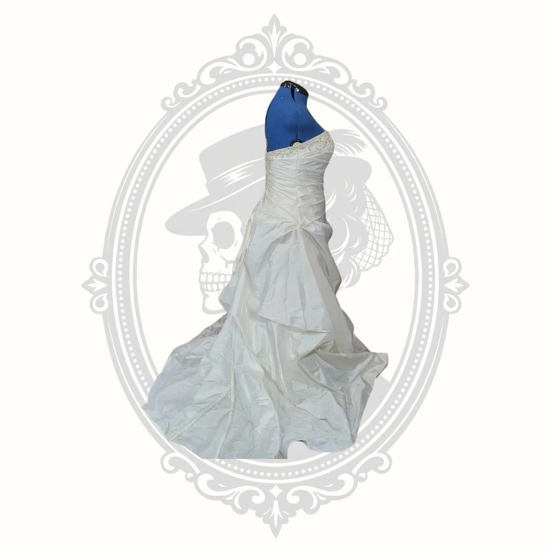 Private Collection Ivory Beaded Corset Wedding Gown – Size 20