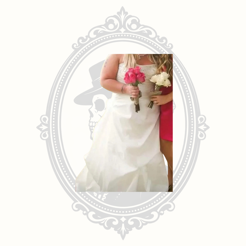 Private Collection Ivory Beaded Corset Wedding Gown – Size 20