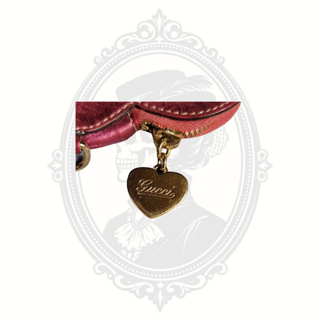 Vintage Gucci Guccissima Heart Coin Purse – Metallic Purple Embossed Leather – GG Monogram Zip Wallet – Made in Italy