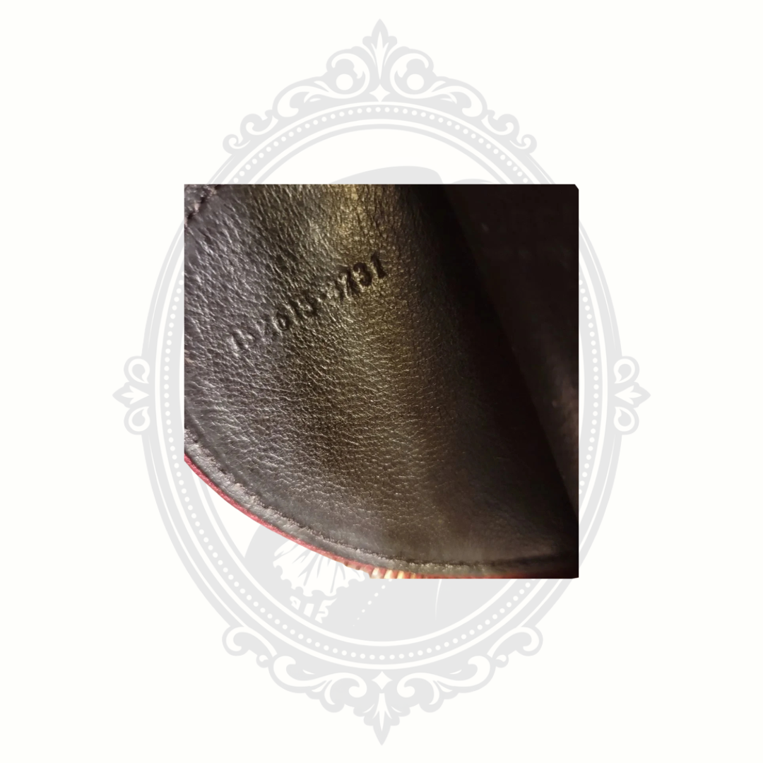 Vintage Gucci Guccissima Heart Coin Purse – Metallic Purple Embossed Leather – GG Monogram Zip Wallet – Made in Italy